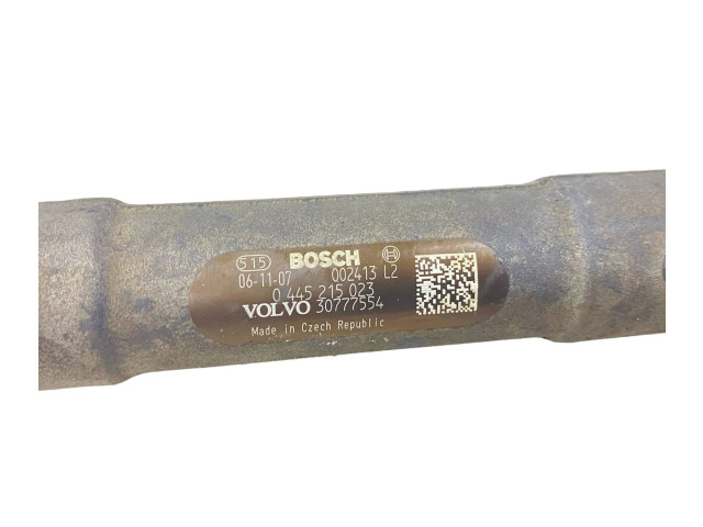 Топливная рампа 30777554, 0445215023   Volvo V70  