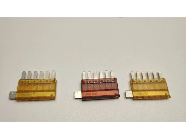 Pojistková skříňka Mercedes-Benz C W205 2014