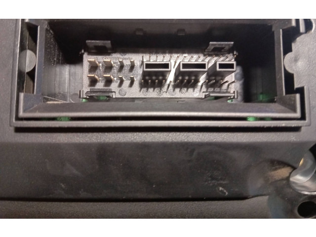 Панель приборов V0021000, 2K0920841C   Volkswagen Caddy       