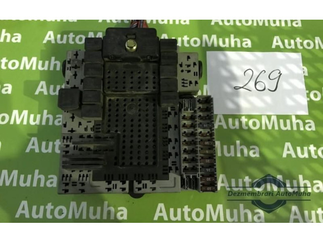 Блок предохранителей 9452772, 9452773   Volvo V70    