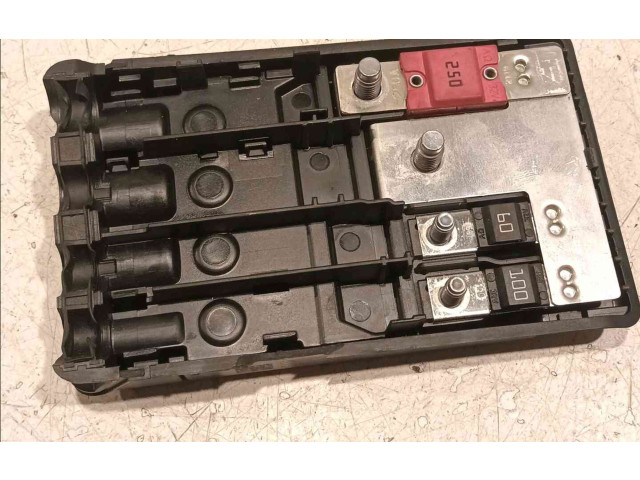 Pojistková skříňka 61355B5D695 BMW X2 F39 2019