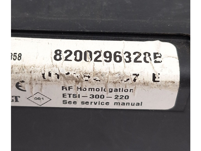 Блок комфорта 8200296328B, 8200296328 Dacia Logan I