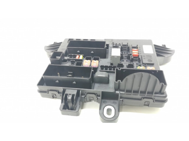 Блок предохранителей 13255300, 22933570 Opel Insignia A