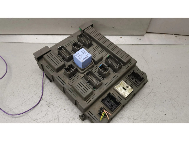 Блок предохранителей 9654696080 Peugeot 607