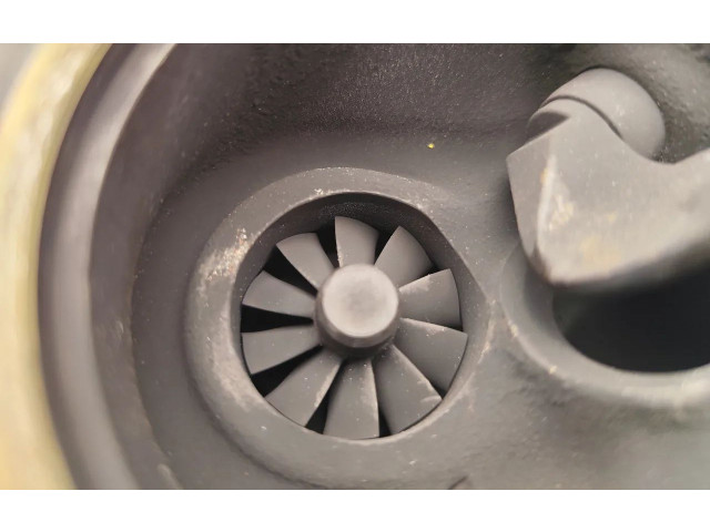 Turbodmychadlo Турбина 9836081180 Peugeot 308 HNS HN05