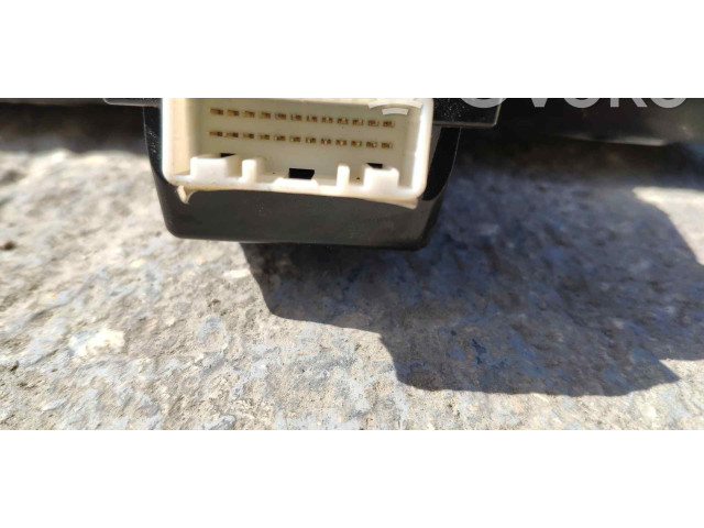 Дисплей 8570008B40 SsangYong Rexton