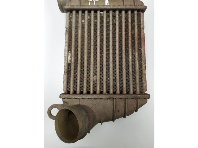 Интеркулер  8N0145803A   Audi TT Mk1 
