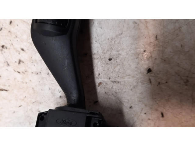 Ручка стеклоочистителей 17D3460   Ford Focus