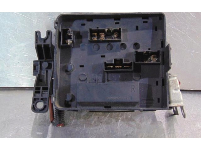 Блок предохранителей YQE102030 Rover 414 - 416 - 420