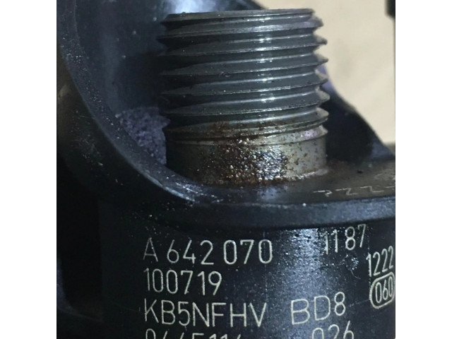 Vstřikovač A642070 Mercedes-Benz C W204 pro naftový motor 3.0 642830
