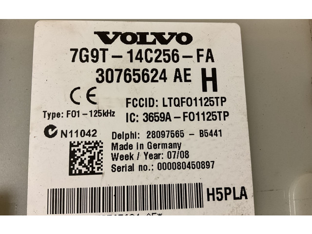 Блок предохранителей 30765624AE, 7G9T14C256FA   Volvo V70    