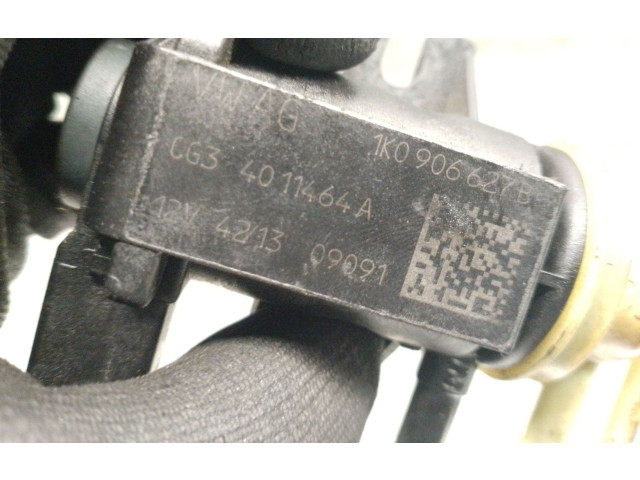 Вторичный воздушный насос Skoda Rapid (NH) 2012 - 2019 года 1K0906627B, 4011464A