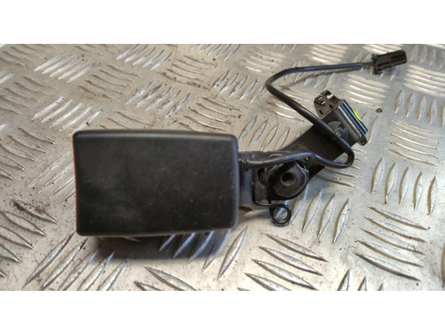 Задний ремень безопасности