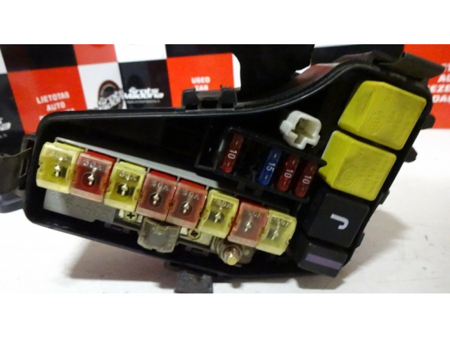 Блок предохранителей 9162084   Volvo S70  V70  V70 XC    