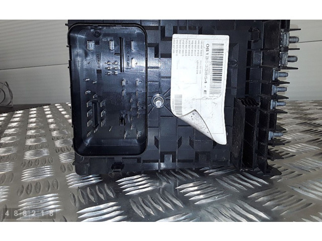   Pojistková skříňka 1K0937125A   Volkswagen Tiguan 2009