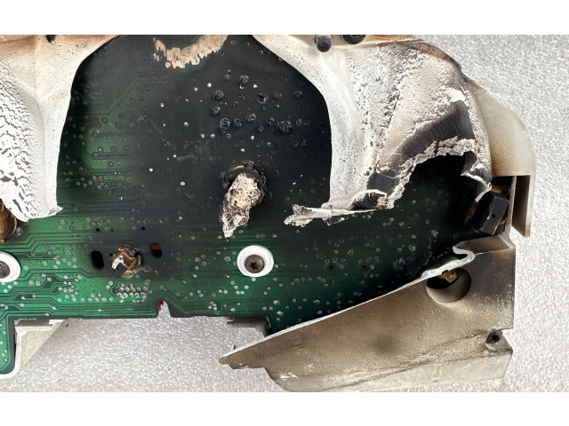 Панель приборов Jaguar XK8 - XKR