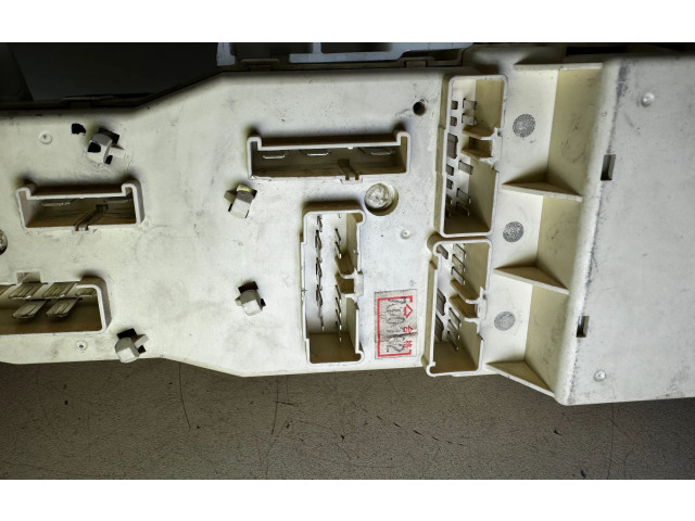 Pojistková skříňka GJ84, CG213 Mazda 626 2000