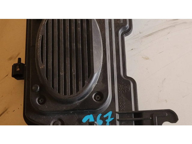 Громкоговоритель в панели