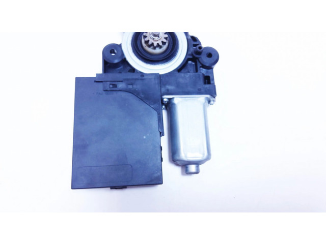 Передний двигатель механизма для подъема окон