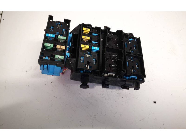 Pojistková skříňka 8200003634, 8200003634 Renault Espace - Grand espace IV 2005