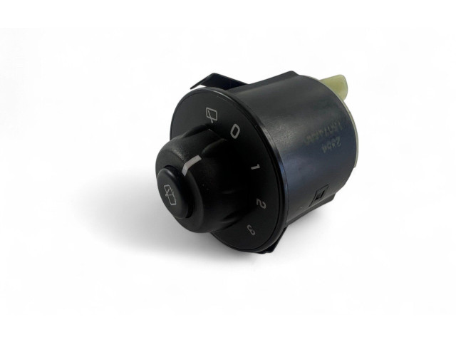 Ручка стеклоочистителей 15074680 Chevrolet TrailBlazer