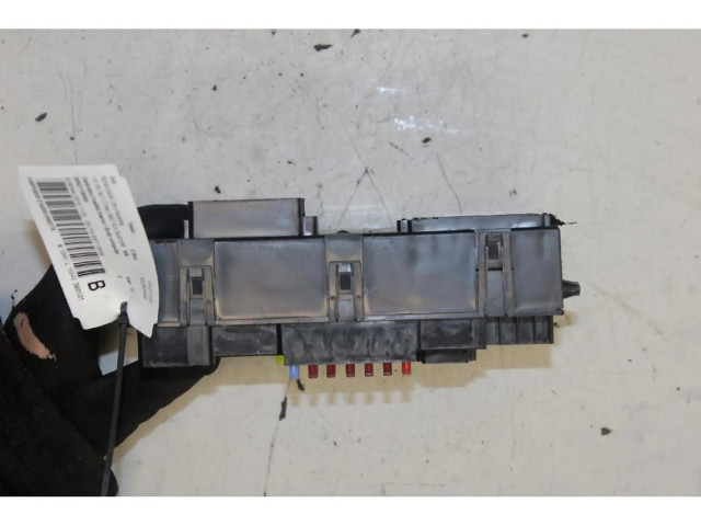 Блок предохранителей    Jeep Renegade    