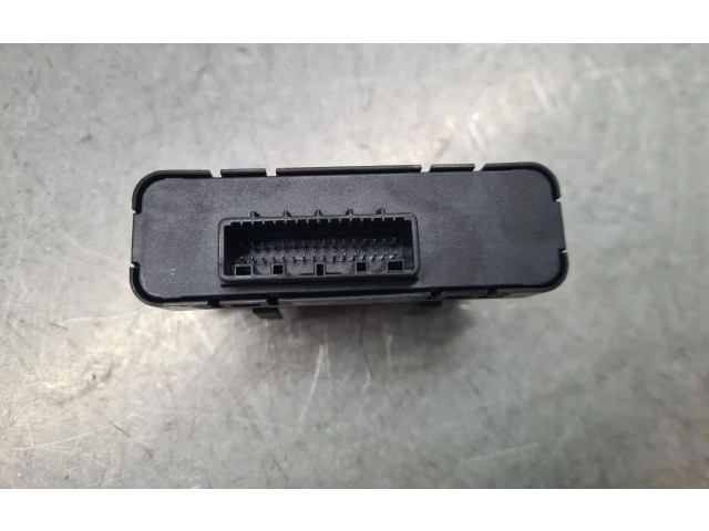 Блок управления 284Y66LA7B, F005V03220   Dacia Sandero