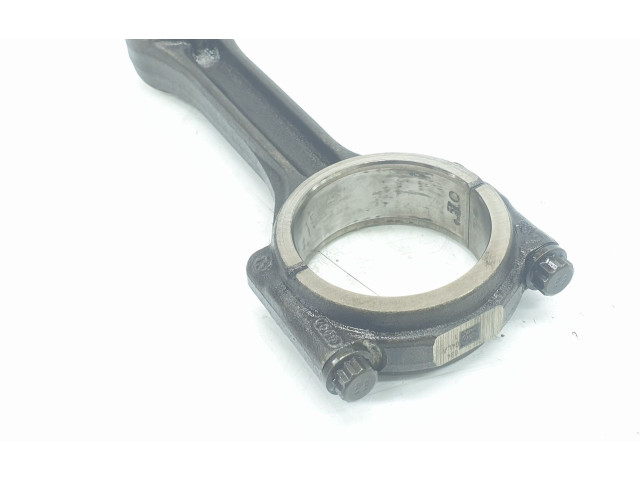 Шатун CRLB 04L105401A, 04L105401A    Skoda Superb B8 (3V)  