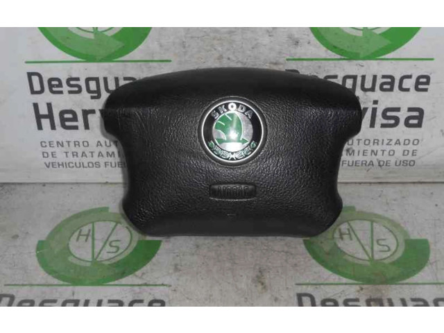 Подушка безопасности водителя 1U0880201A, 0110009 Skoda Octavia Mk1 (1U)