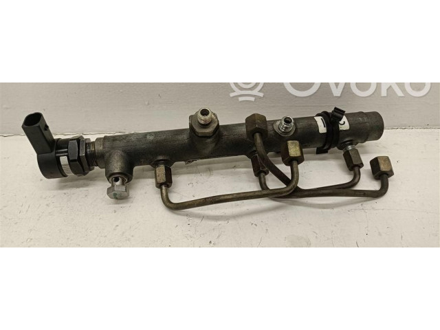 Топливная рампа    Audi A6 S6 C6 4F  