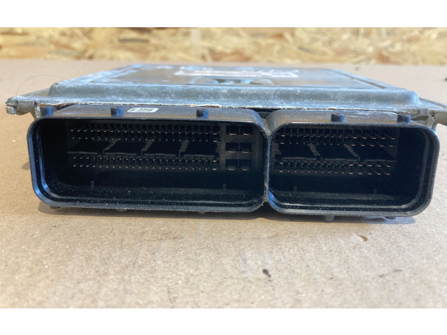 Блок управления двигателя 03F906070M, 5WP44614   Skoda Fabia Mk3 (NJ)