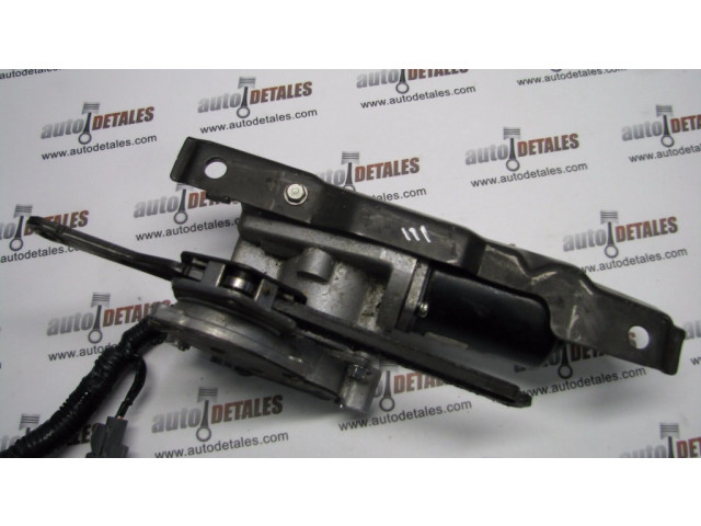 Притягиватель задней крышки