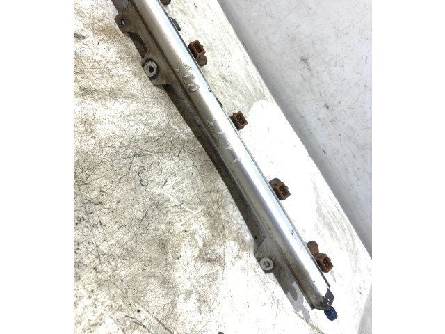 Vstřikovací lišta Volvo S80