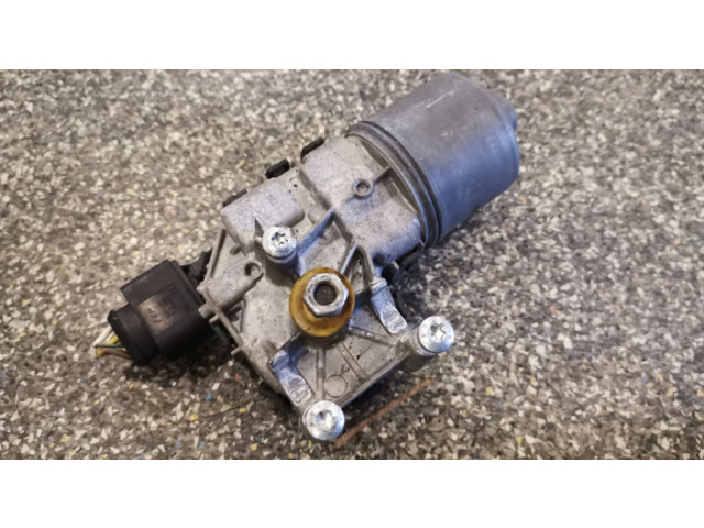 Двигатель стеклоочистителей