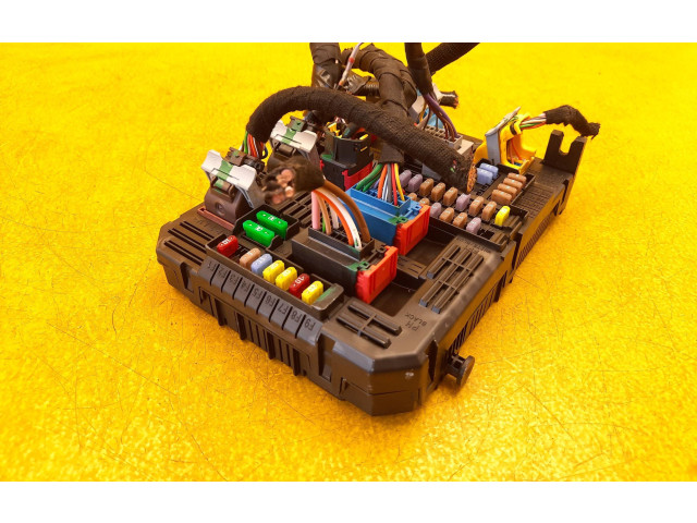 Блок предохранителей 9853735880 Citroen Berlingo