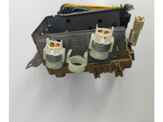 Блок предохранителей LB100603B   Subaru Forester SG    