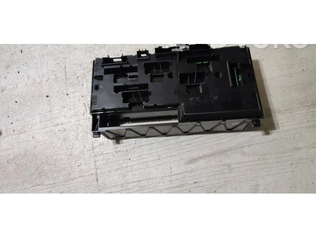 Блок предохранителей 9315150 BMW X3 F25