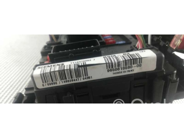 Блок предохранителей 9653667780 Citroen Berlingo