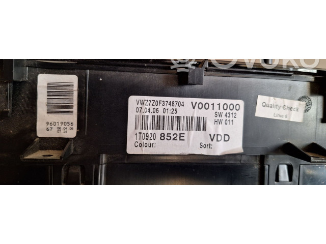 Přístrojová deska Volkswagen Caddy 2008 1T0920852E