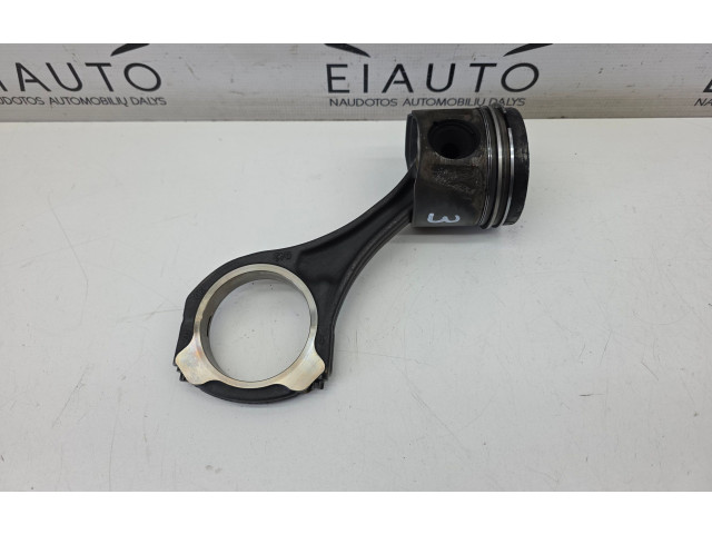 Píst Mercedes-Benz S W221 642930