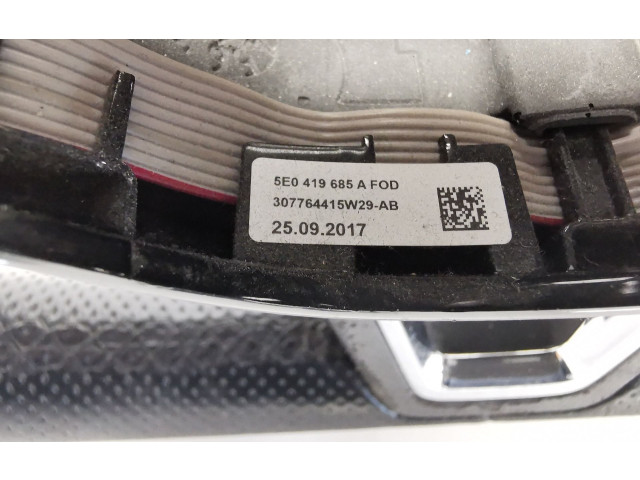 Руль Skoda Octavia Mk3 (5E) 2013 - 2019 года 565419091D, 5E0419685A