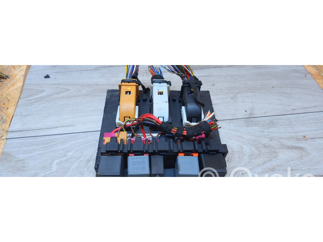 Блок комфорта 1K0937086F Skoda Octavia Mk2 (1Z)