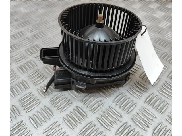 Вентилятор печки    4M1820021C, C24245109   Audi Q8