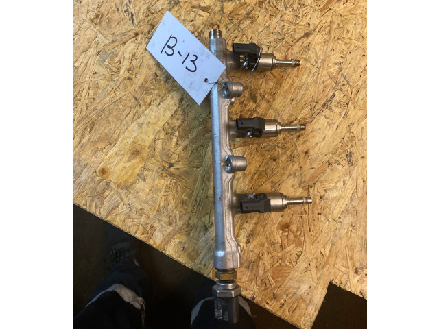 Vstřikovací lišta 04C133320G Volkswagen T-Roc DKRF