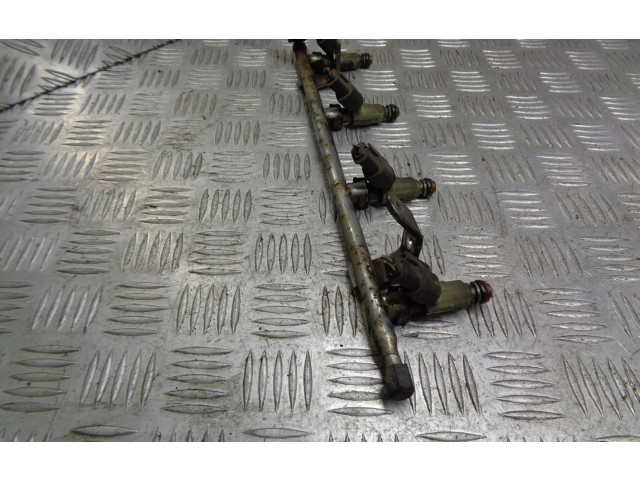 Vstřikovací lišta 04669768 Chrysler PT Cruiser