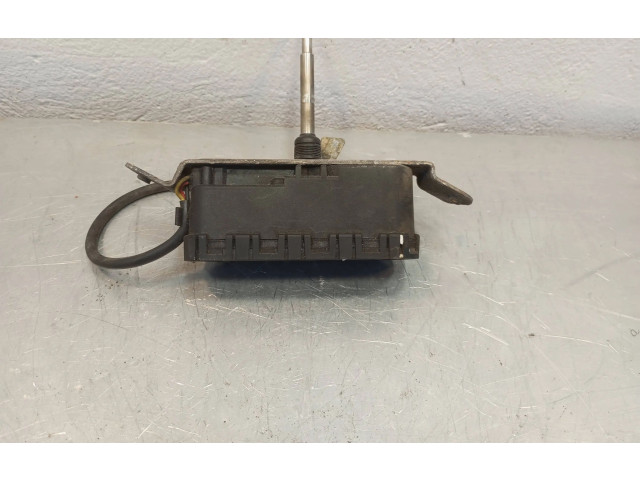 Моторчик стеклоочистителя 8620954 Volvo S80