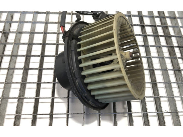 Вентилятор печки       Volkswagen Transporter - Caravelle T4