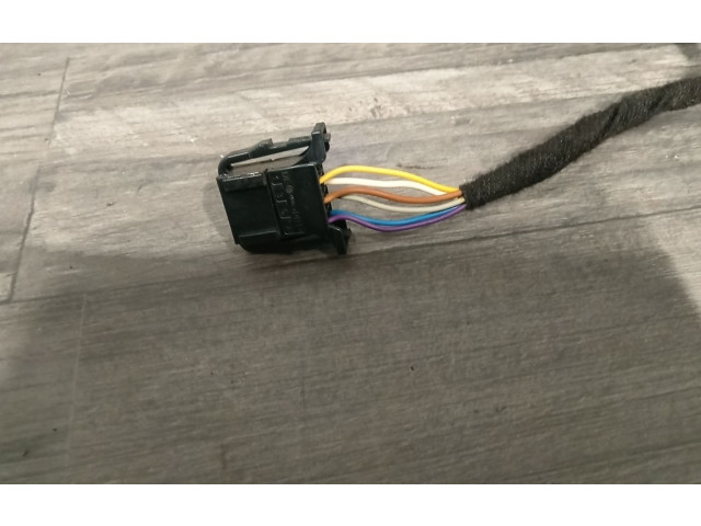 Зеркало электрическое        Skoda Fabia Mk3 (NJ)  2015 - 2021 года   