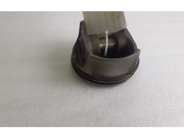 Píst 96P24W2 Porsche 911 996