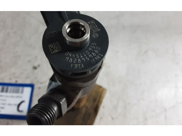 Форсунка 9828959880, 9828959880    Peugeot 5008 II  DV5RC(YHZ) 